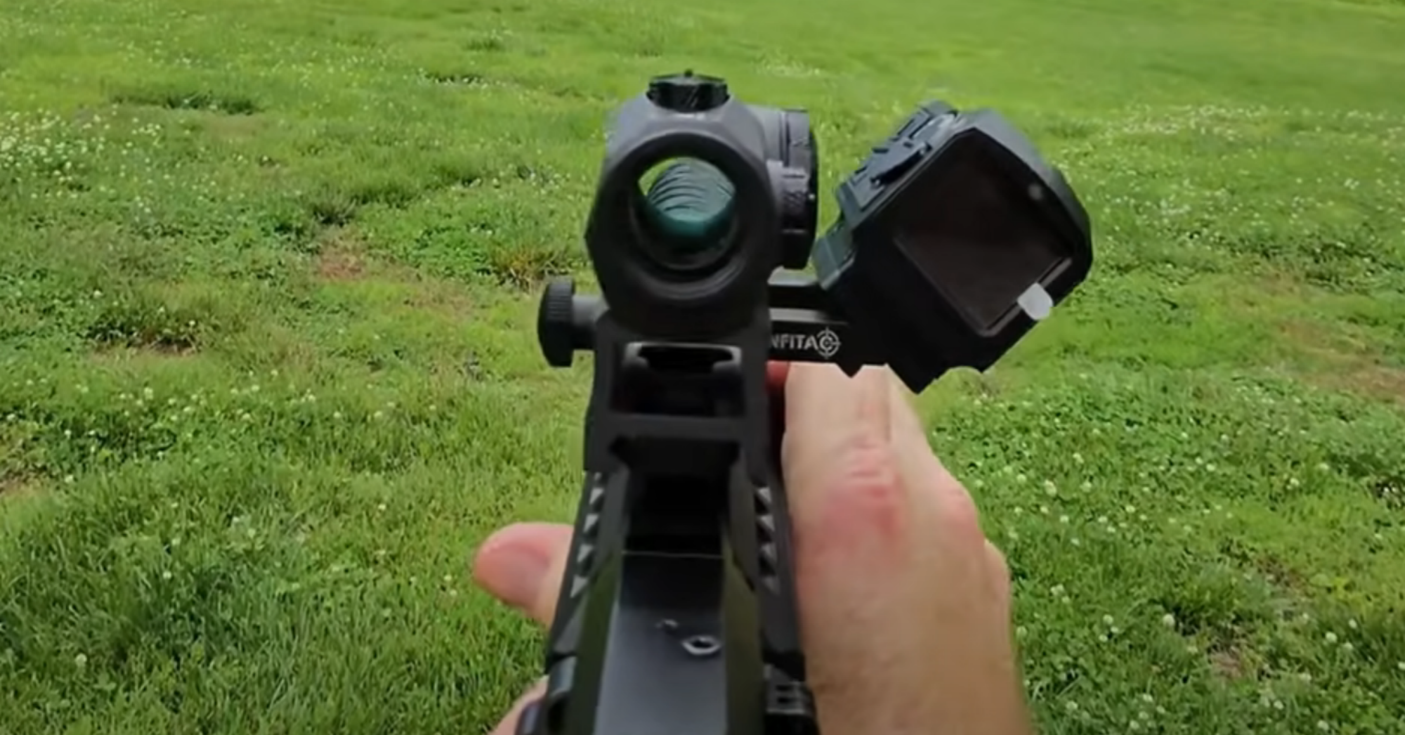 Infitacusa scope combined with the airgun is very harmful to backyard pests